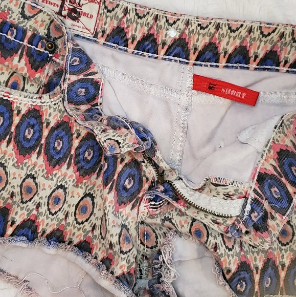 Aztec print shorts - Picture 3 of 3
